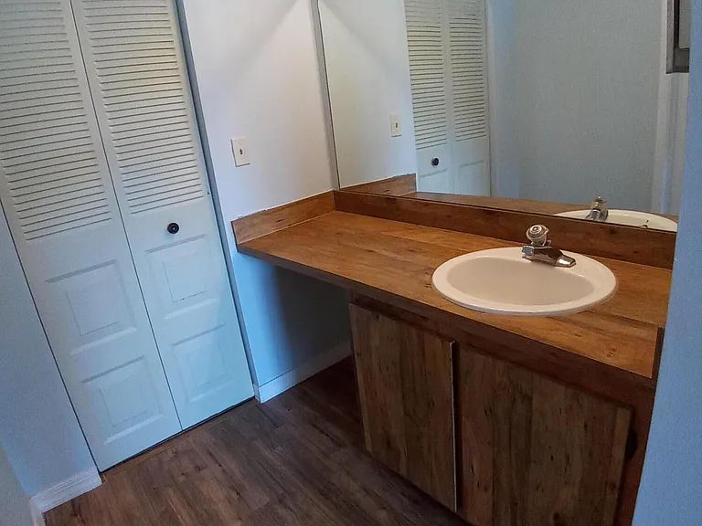 1800 University Ln #106 — Photo 18