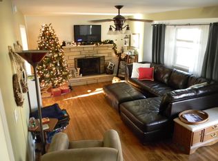 813 SW Pleasant Dr, Lees Summit, MO 64081