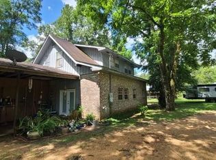 42 H Burge Rd, Poplarville, MS 39470