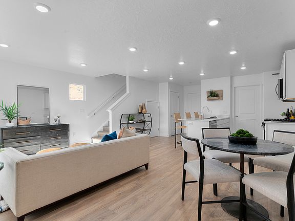3rd image of 4345 N Buckstone Way #1384
