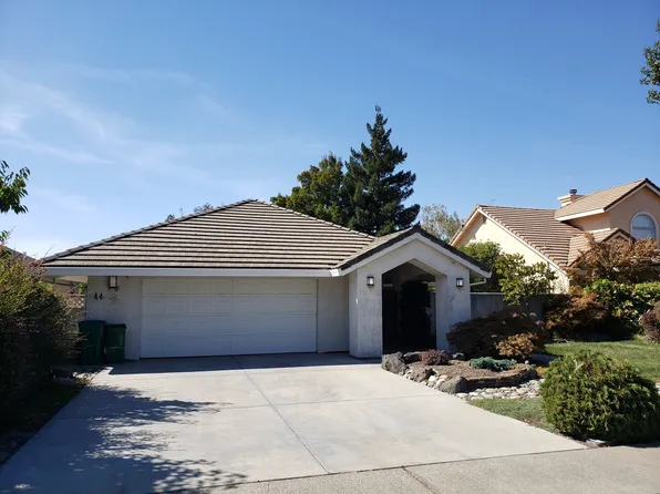 44 Edgewater Ct, Chico, CA 95928