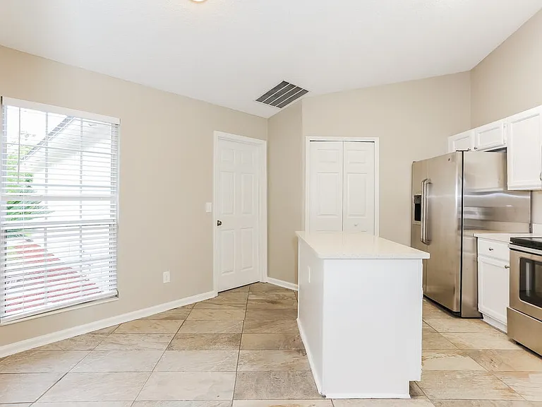 1554 Mountain Lake Dr W — Photo 6