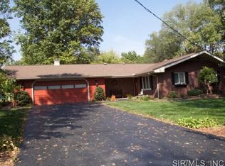 11 Lakeview Ln, Collinsville, IL 62234