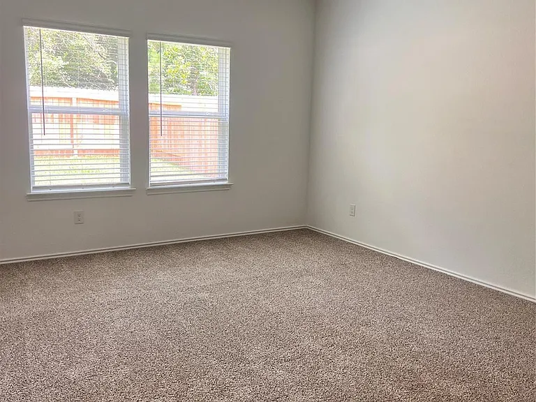 522 Belle Springs Ln — Photo 6