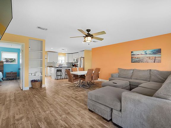 5th image of 4206 Seabird Dr