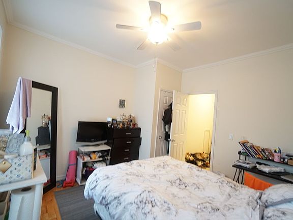 4th image of 34 Garnet St #3C