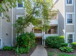 14317 Climbing Rose Way APT 102, Centreville, VA 20121
