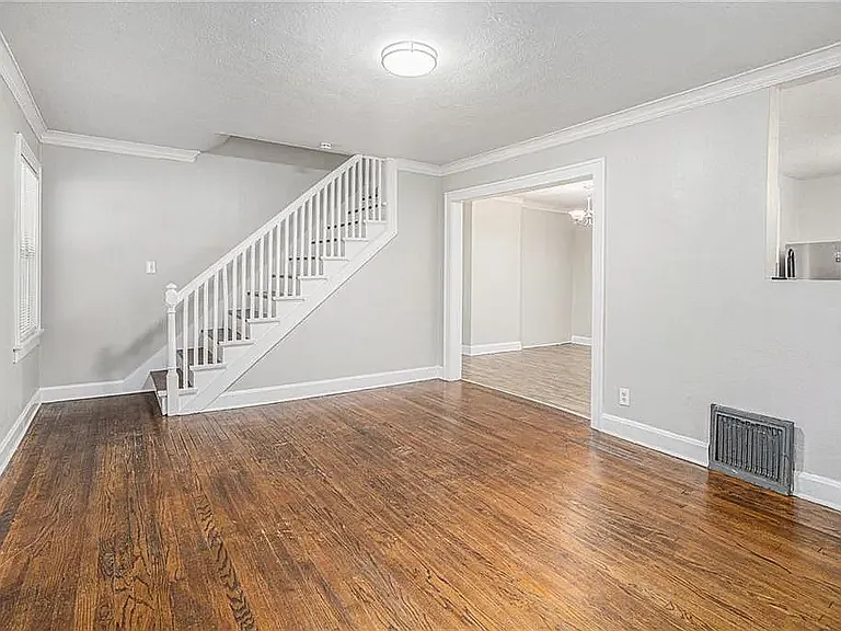 5411 The Paseo #1 — Photo 3
