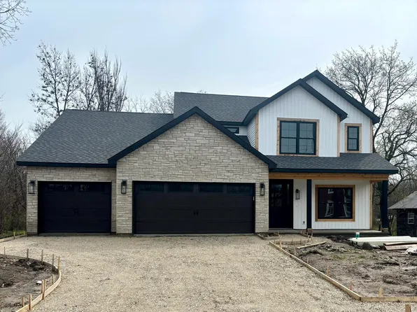 411 N Illinois St, Remington, IN 47977