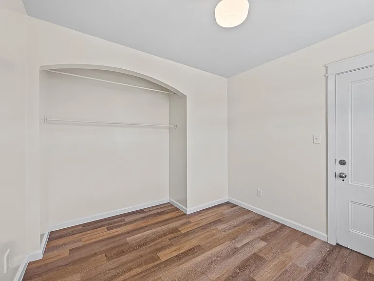35 North St #B — Photo 10