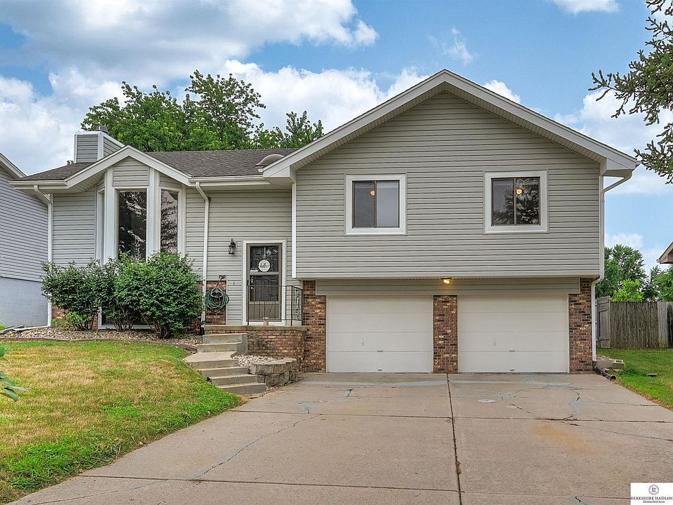 1st image of 3401 E Dutchman Cir