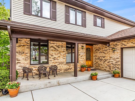 3rd image of 510 Calduto Cir
