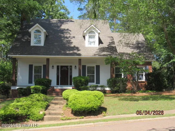 74 Moss Woods Dr, Madison, MS 39110