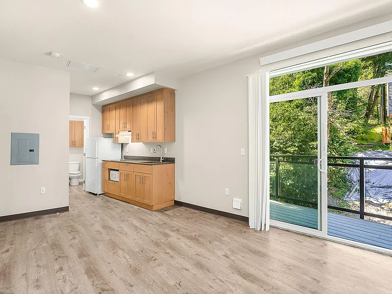 4029 Rainier Ave — Photo 16