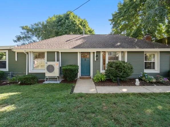 22-22 Fay Rd #R, Framingham, MA 01702