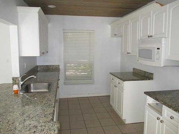 3rd image of 1846 7th Ave SW