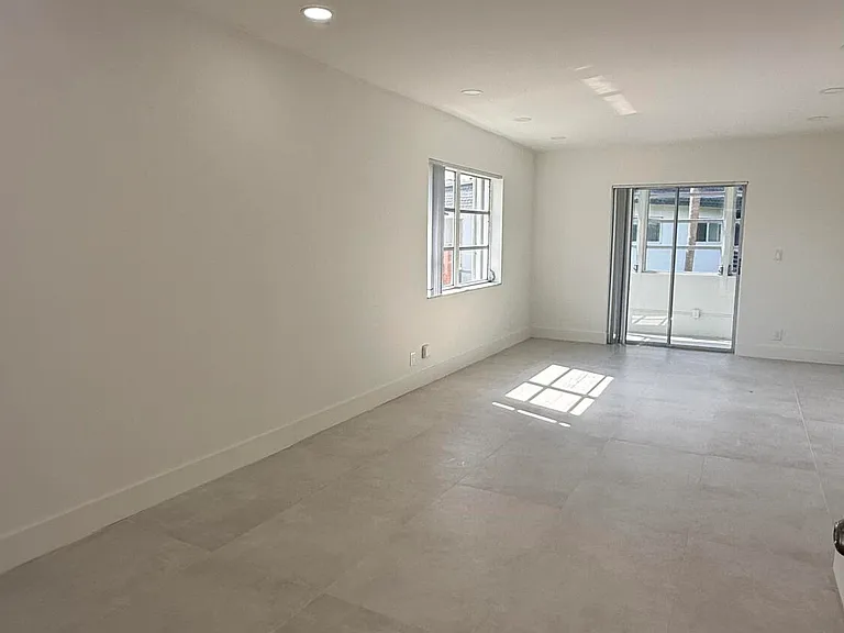 6505 Winfield Blvd — Photo 13