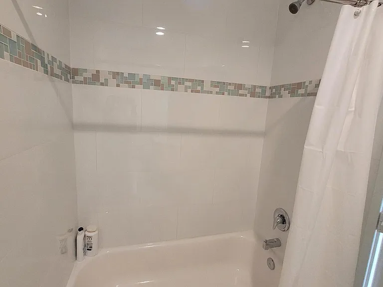 11810 SE Dixie Hwy #1 — Photo 8
