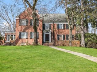 8 Anchor Dr, Rye, NY 10580