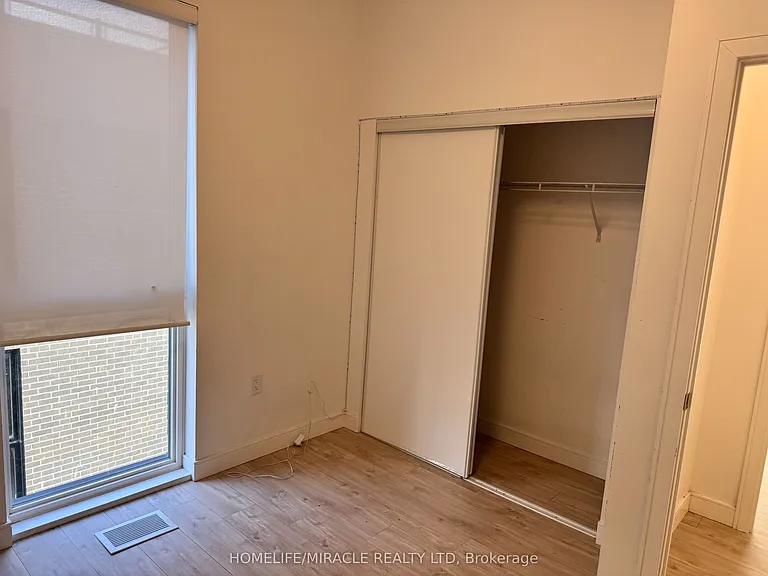 176 Clonmore Dr #4 — Photo 26