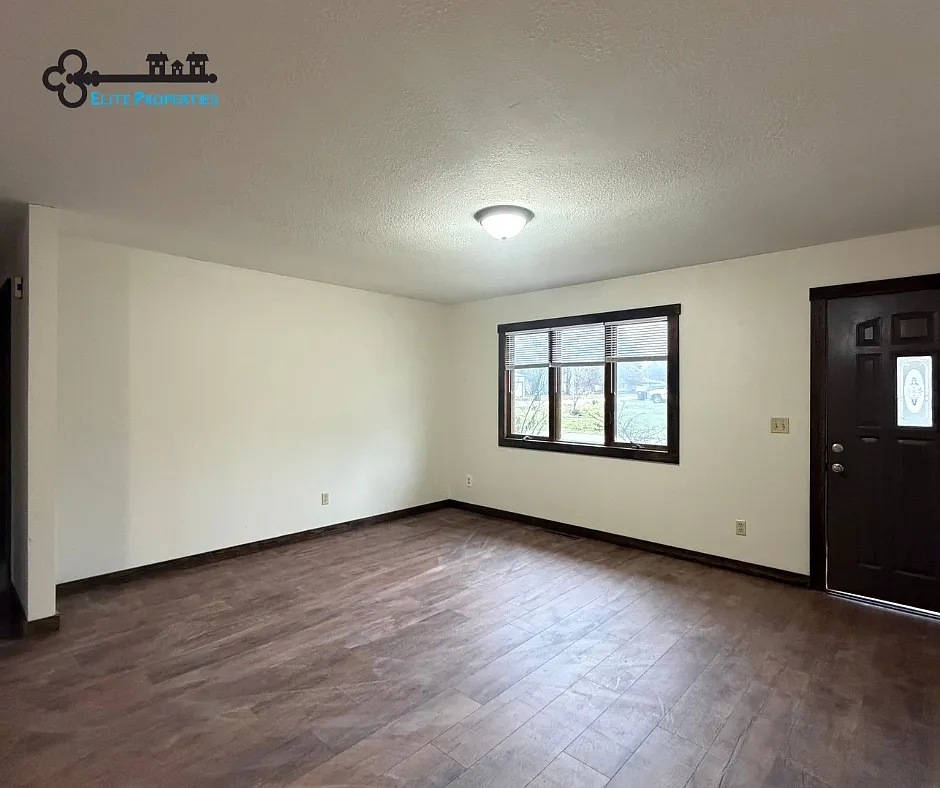 2 bed, $850 — Photo 3