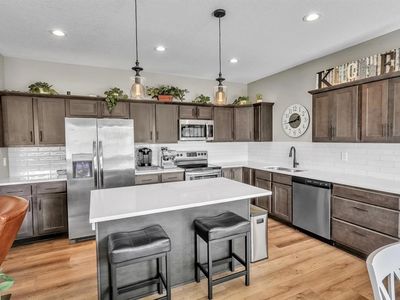 2921 Bos Landen Dr, Pella, IA, 50219