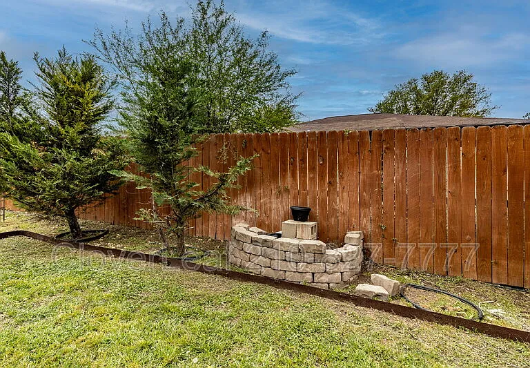 6126 Lowrie — Photo 49
