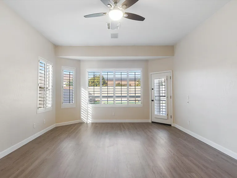 5222 E Danbury Rd — Photo 21