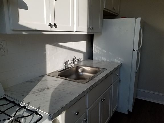 4th image of 412 W Chelten Ave #2F