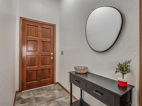 4th image of 208 Cypress Dr