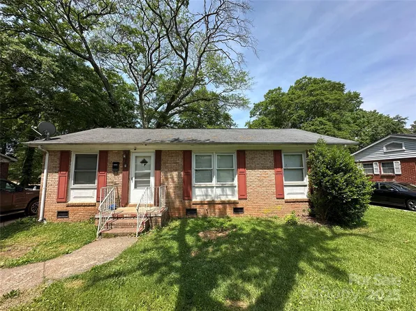 3720 Blandwood Dr, Charlotte, NC 28217