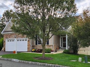 4344 Meadowridge Ln, Collegeville, PA 19426