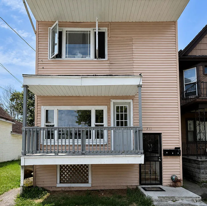 232 Dewitt St #1