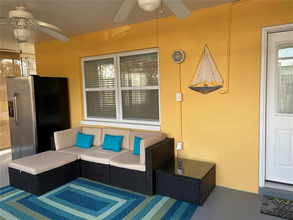 2 bed, 2.0 bath, 1148 sqft, $2,200 — Photo 3