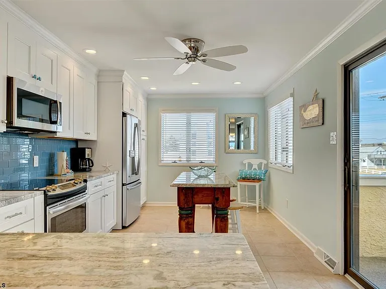 1304 Ocean Ave #1304 — Photo 16