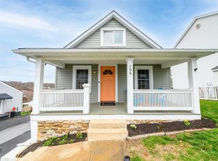 106 Skyline Ave, Staunton, VA 24401