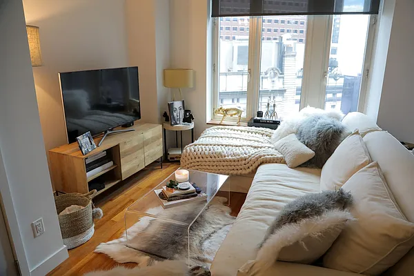 Rented by Compass | media 34