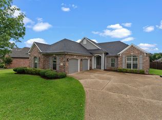 395 Half Moon Ct, Bossier City, LA 71111