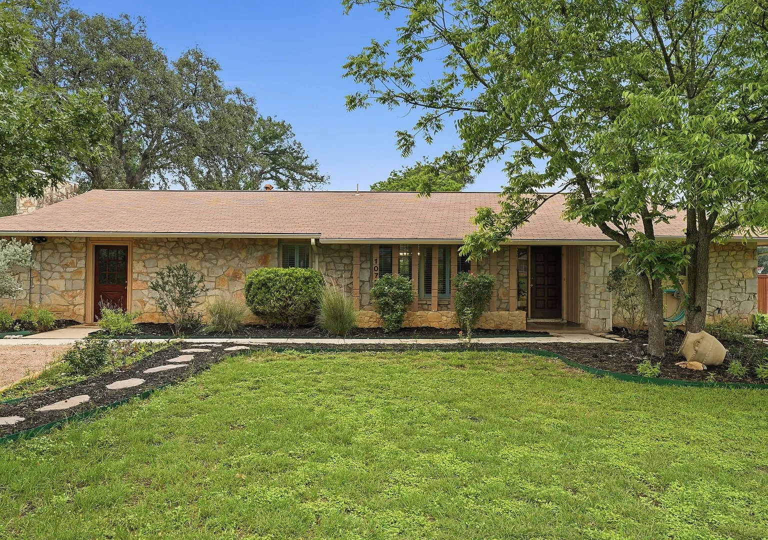Beautiful Home on Nearly an Acre in Helotes with Pool, Office & No HOA — Photo 1