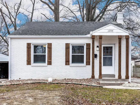1205 Oakland Ave, Edwardsville, IL 62025