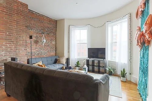 656 Massachusetts Ave #1 Photo 1