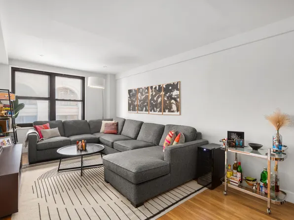 60 East 9th Street image 1 of 8