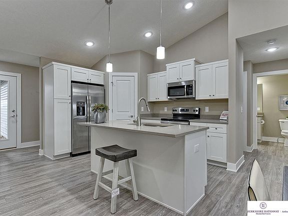 5th image of 1068 N 170th Ter