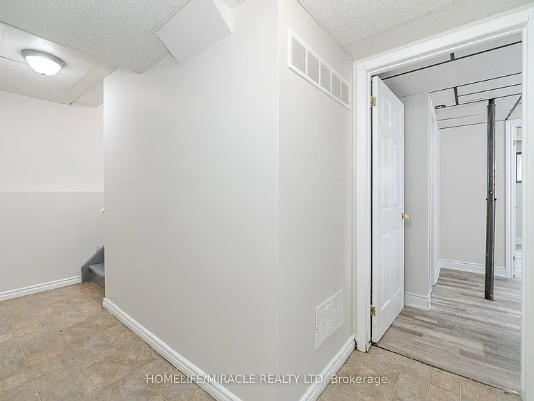 36 Poplar Cres #BASEMENT — Photo 10
