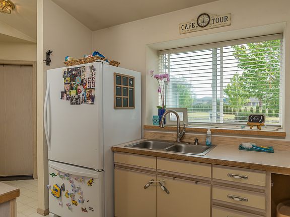 2nd image of 506 Whitehawk Ct NW