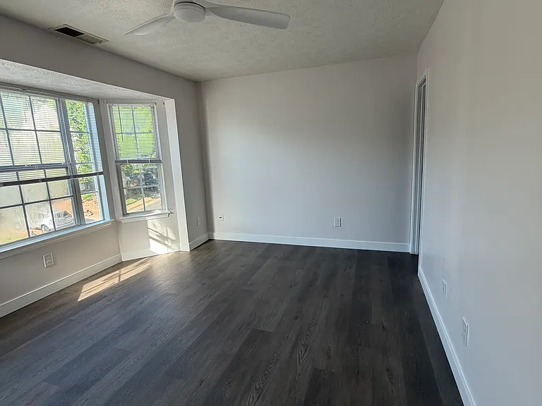 2509 Thorngate Dr — Photo 34