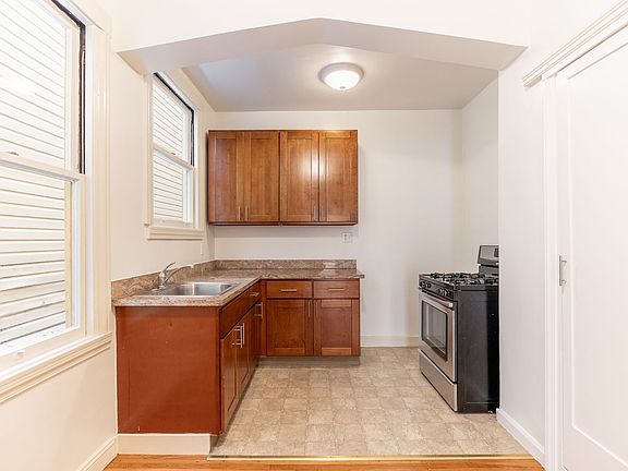 5th image of 2160 Fell St #1118R