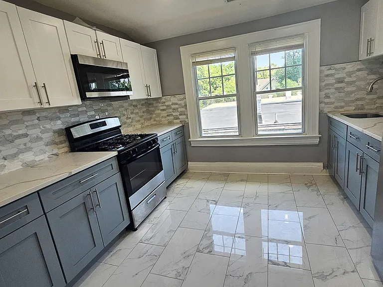 72 Rock St #3 — Photo 4