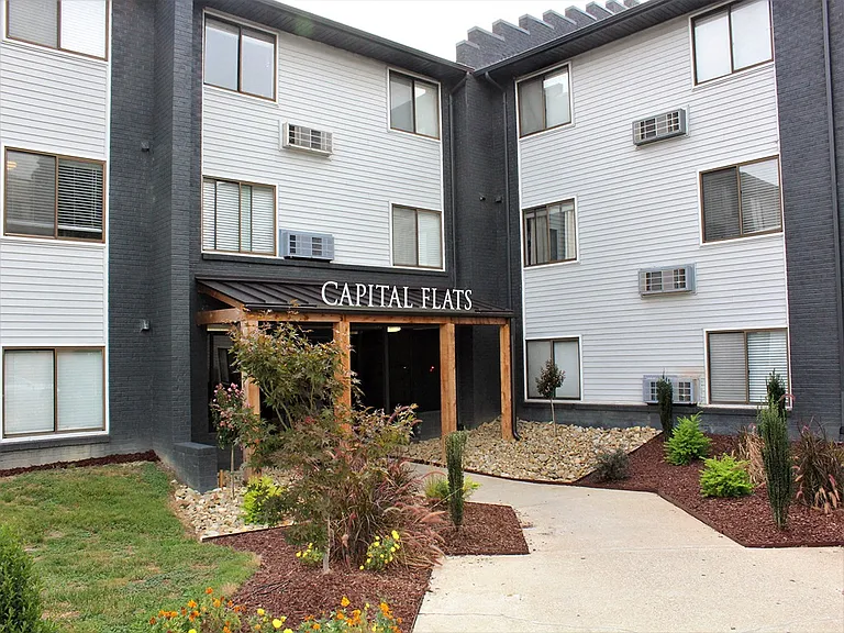 Capital Flats & Magnolia Square Apartments — Photo 10