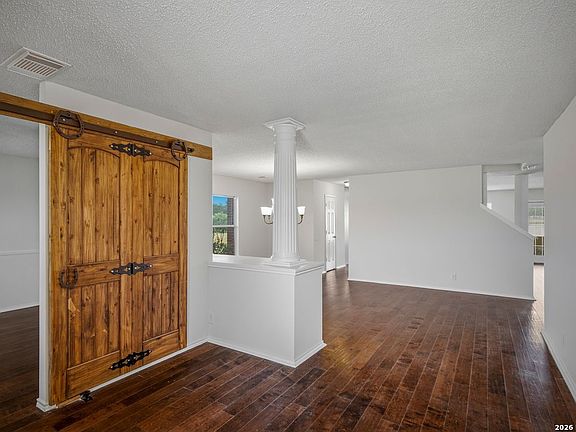 3rd image of 25 High Mdw